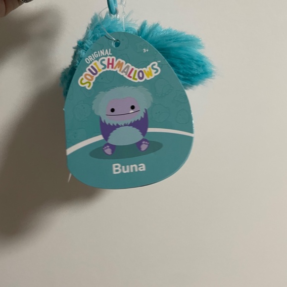 Buna Clip Squishmallow - Picture 2 of 2